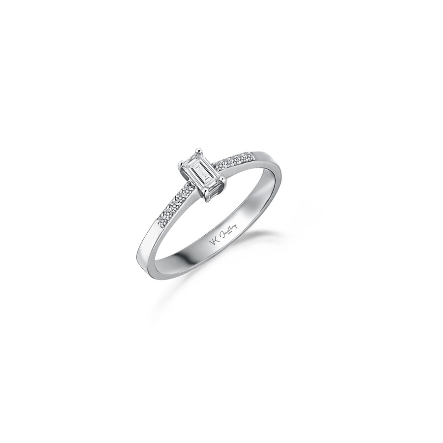 Nora Baguette 18K Gold Diamond Ring