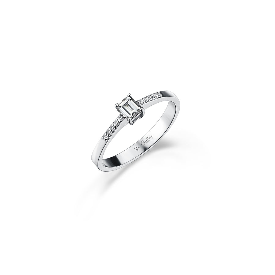 Nora Petite Baguette 18K Gold Diamond Ring